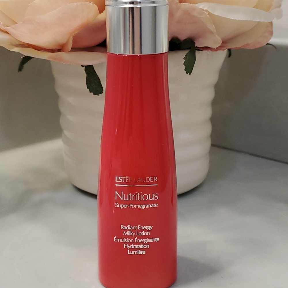 Estee Lauder Lotion - Picture 3 of 5